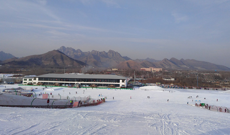 河北保定狼牙山滑雪场 大午温泉健身养生一日游_嗨趣